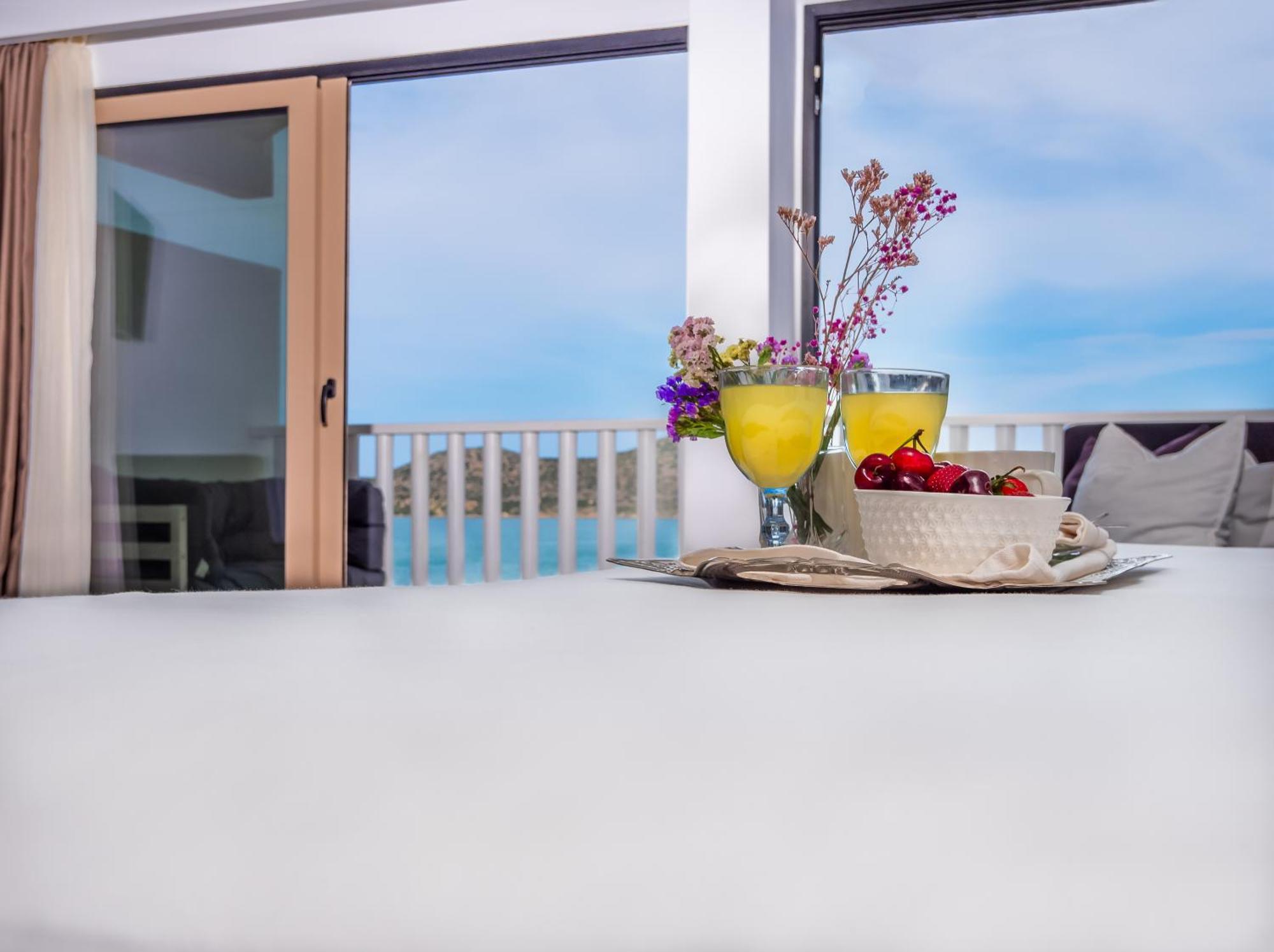 Kalypso Suites Hotel - Adults Only 伊罗达 外观 照片